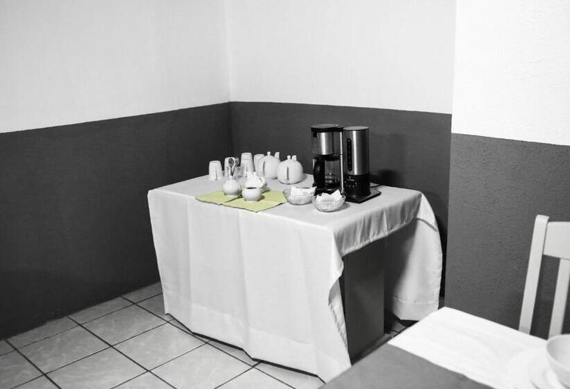 膳宿费 Gracious Lodge