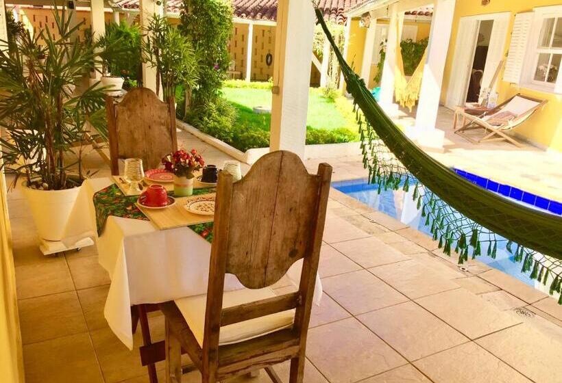 پانسیون Moa Pousada