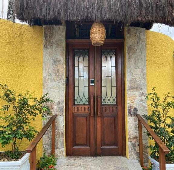 پانسیون Moa Pousada