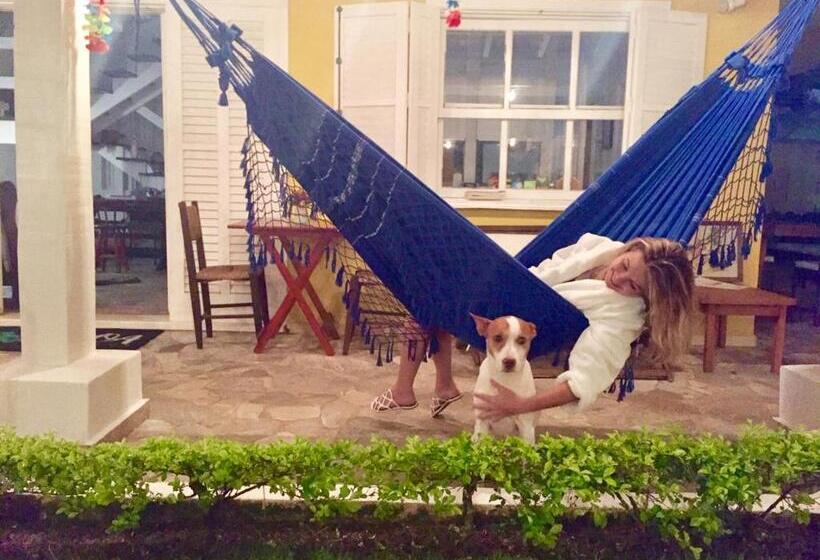 پانسیون Moa Pousada