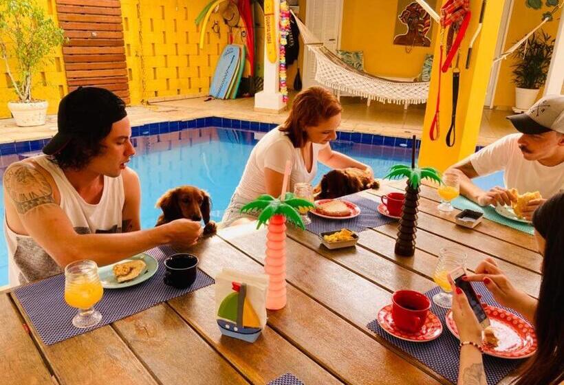 پانسیون Moa Pousada