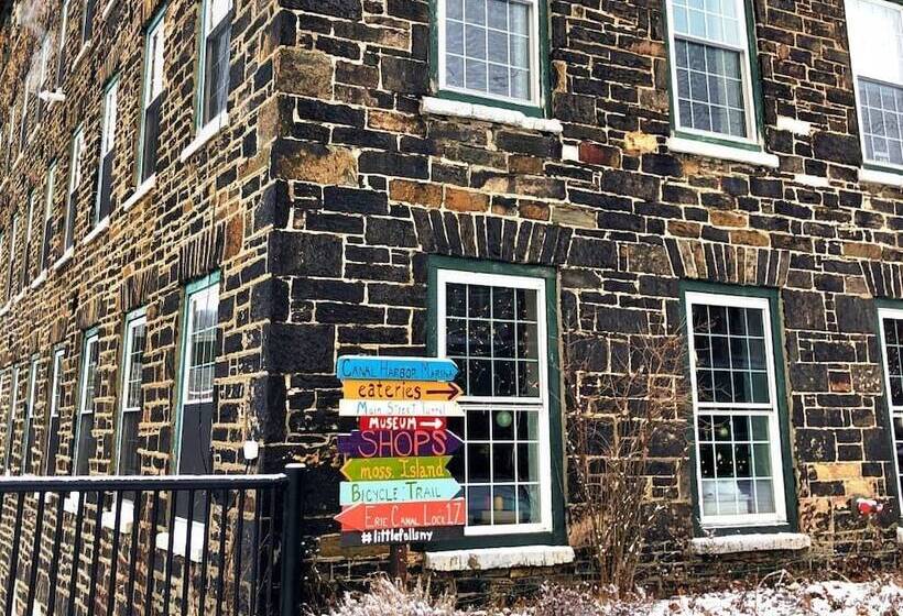 مبيت وإفطار The Inn At Stone Mill