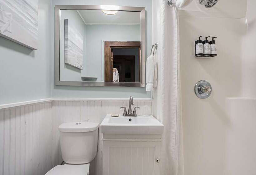 Historic Hotel Nichols