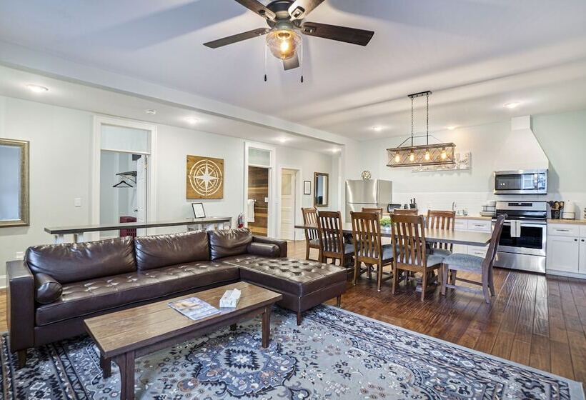 Historic Hotel Nichols