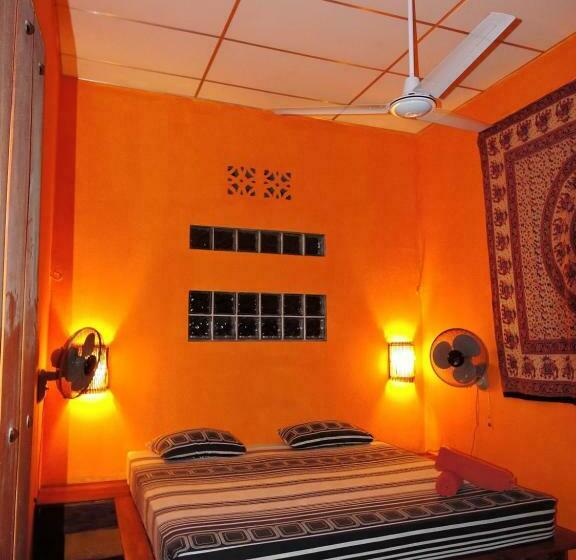 בית מלון כפרי Buena Onda Backpackers