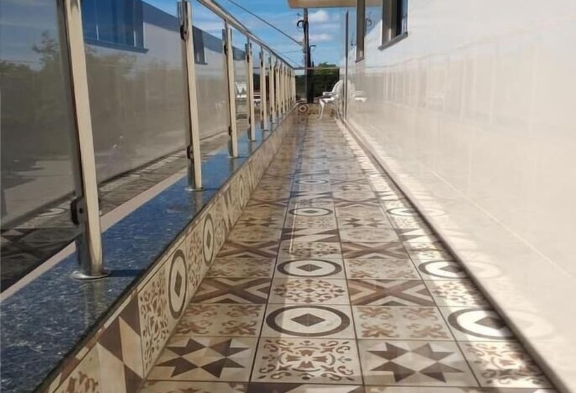 Капсульный Oтель Mais Hotel Express