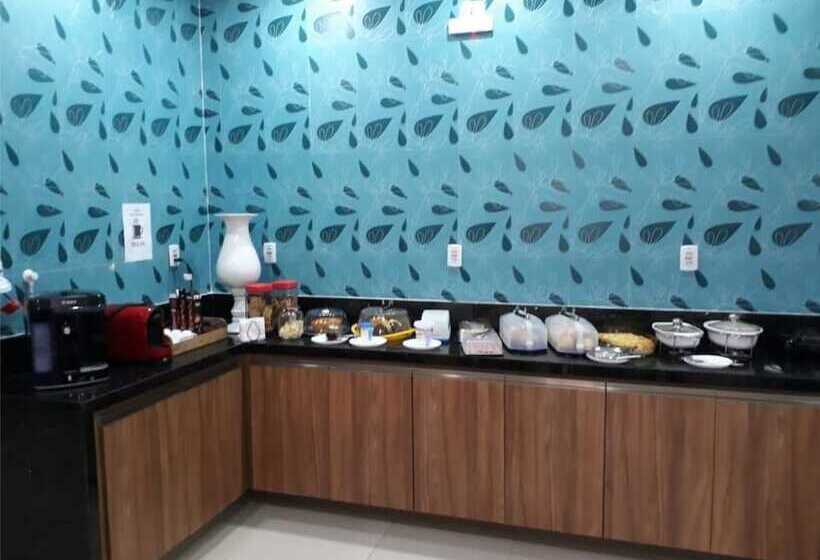 Капсульный Oтель Mais Hotel Express