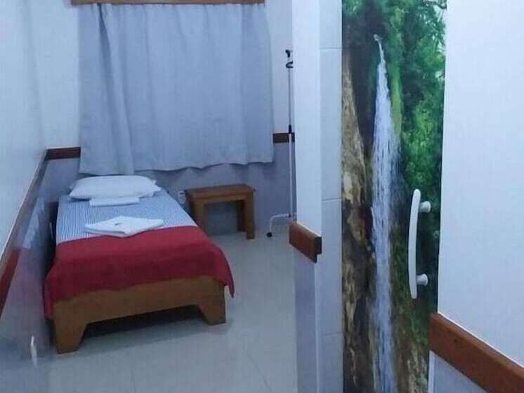 Капсульный Oтель Mais Hotel Express