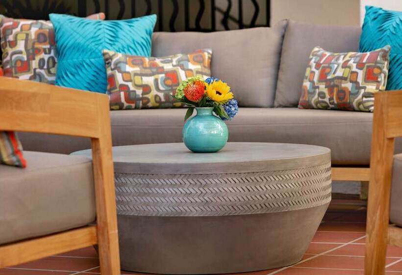 בית מלון כפרי Hyatt Place Santa Barbara