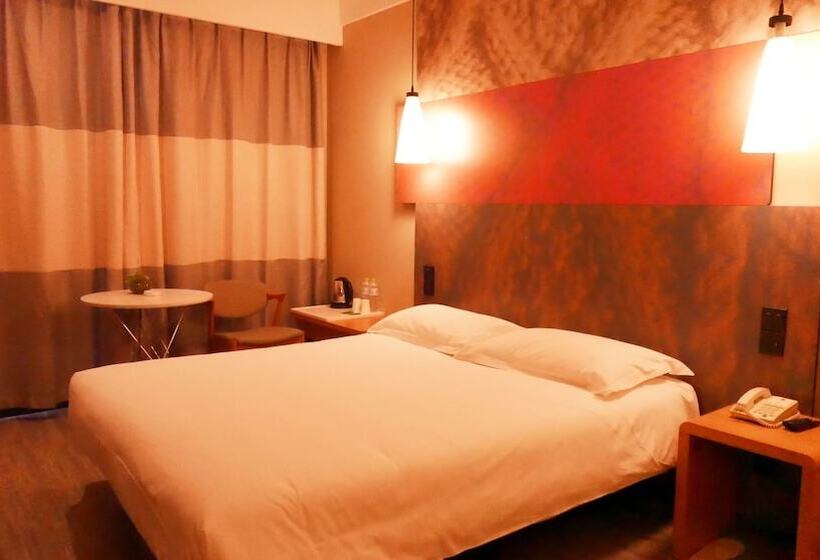 فندق Ibis Nanchang Zhongshan Road Pedestrian Street