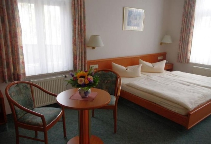 Отель Pension Am Kurpark