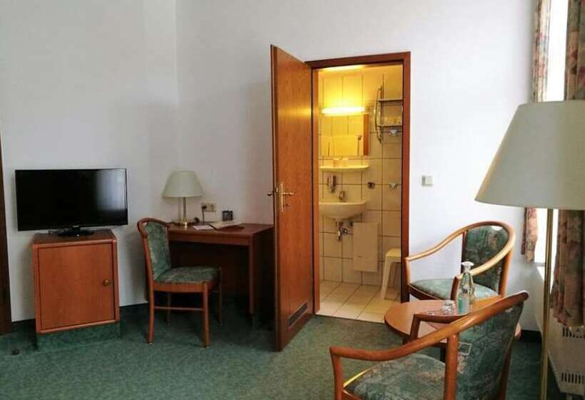 Отель Pension Am Kurpark