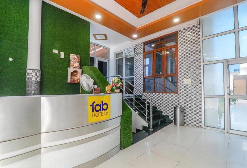 בית מלון כפרי Fabexpress Jmd Inn