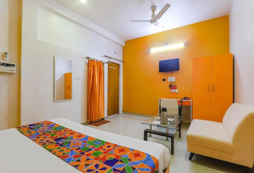 בית מלון כפרי Fabexpress Jmd Inn