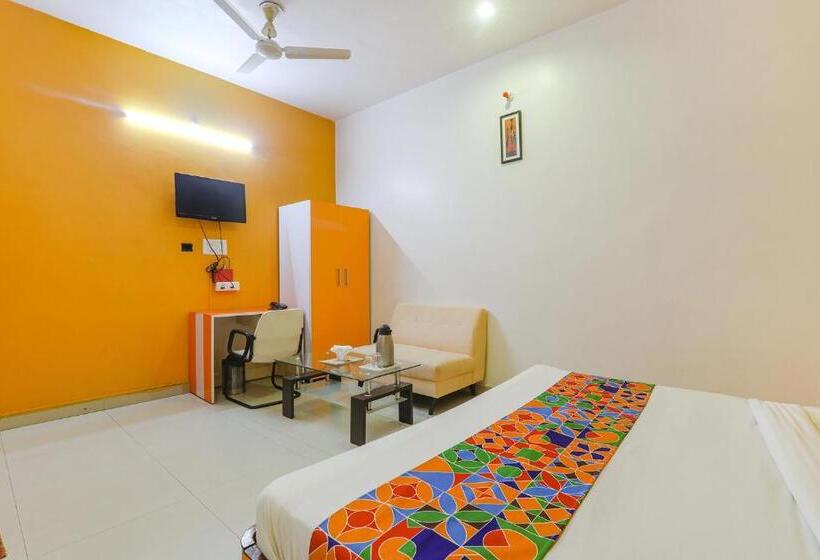 בית מלון כפרי Fabexpress Jmd Inn