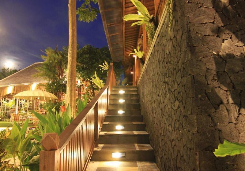 ホテル Taulan Villa By Social Hideout