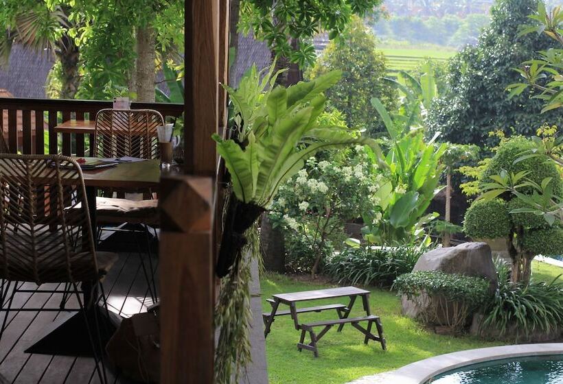 ホテル Taulan Villa By Social Hideout