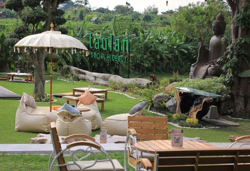 ホテル Taulan Villa By Social Hideout