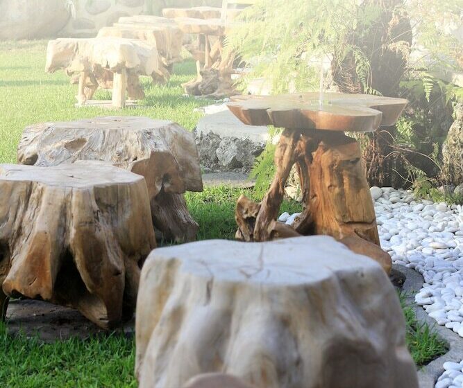 ホテル Taulan Villa By Social Hideout