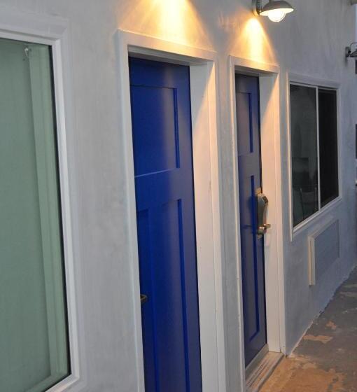 فندق The Belmont Shore Inn