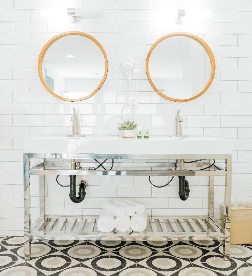 فندق The Belmont Shore Inn