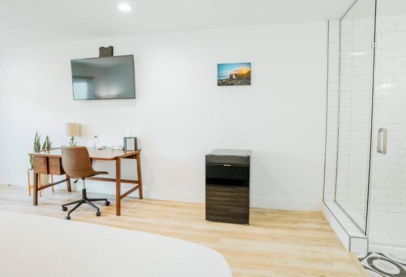 فندق The Belmont Shore Inn