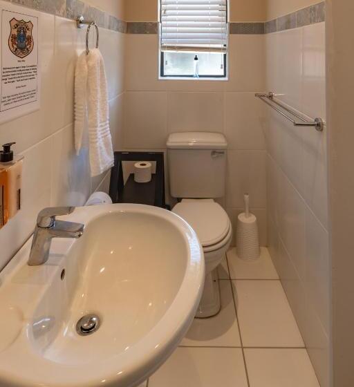 펜션 Antiqua Guest House