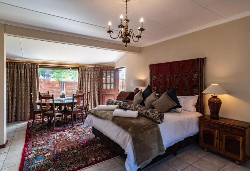 펜션 Antiqua Guest House