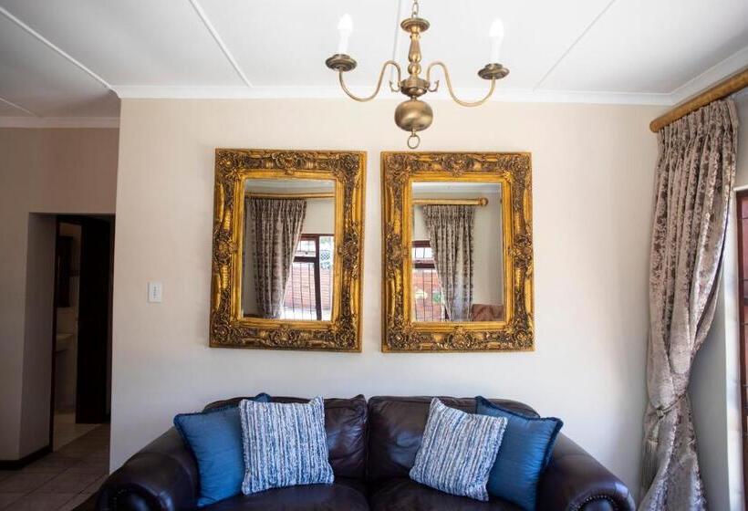 펜션 Antiqua Guest House