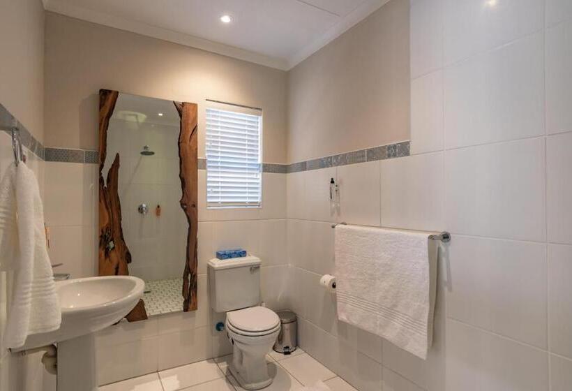 펜션 Antiqua Guest House