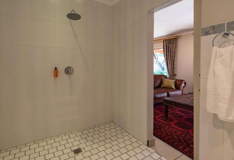 펜션 Antiqua Guest House