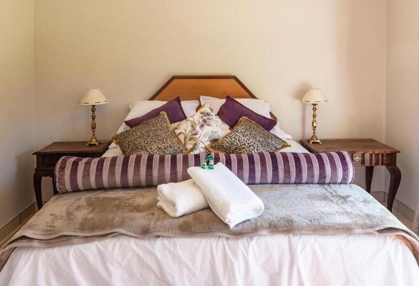 펜션 Antiqua Guest House