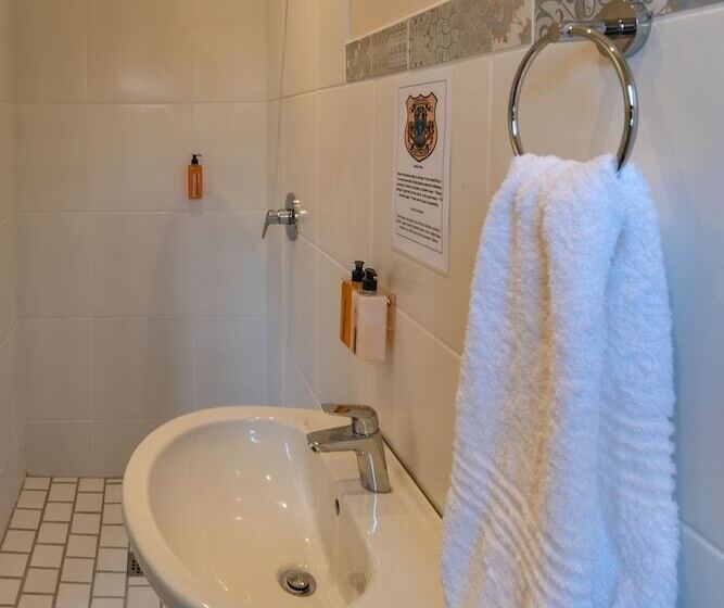 펜션 Antiqua Guest House