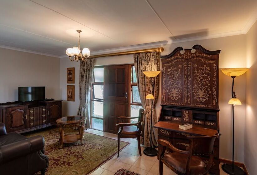 펜션 Antiqua Guest House