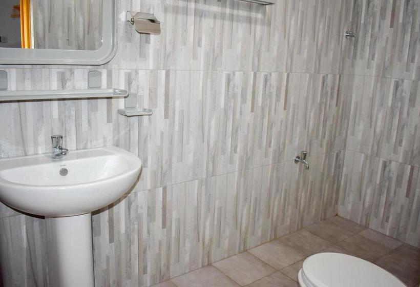 بنسيون Thuru Sisila Resort