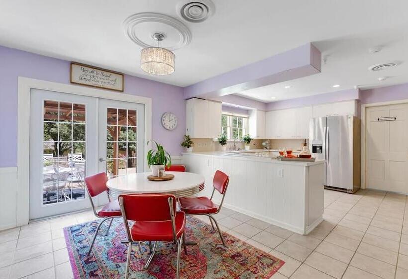 Presidents House B & B