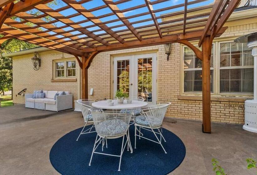 Presidents House B & B