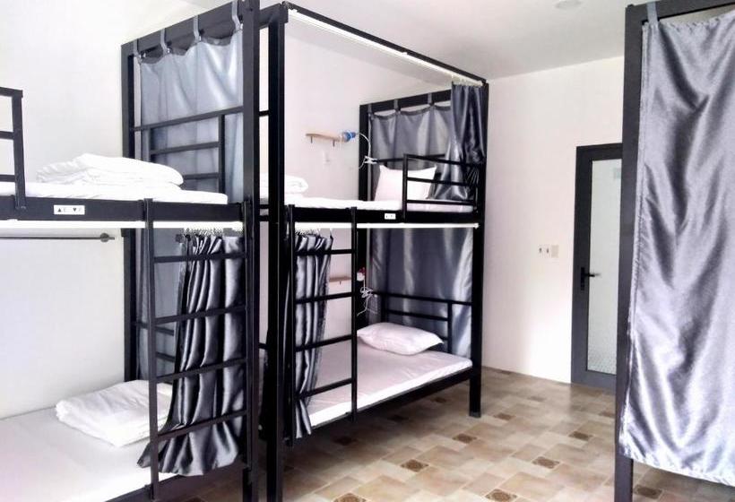 Forever Young Hostel