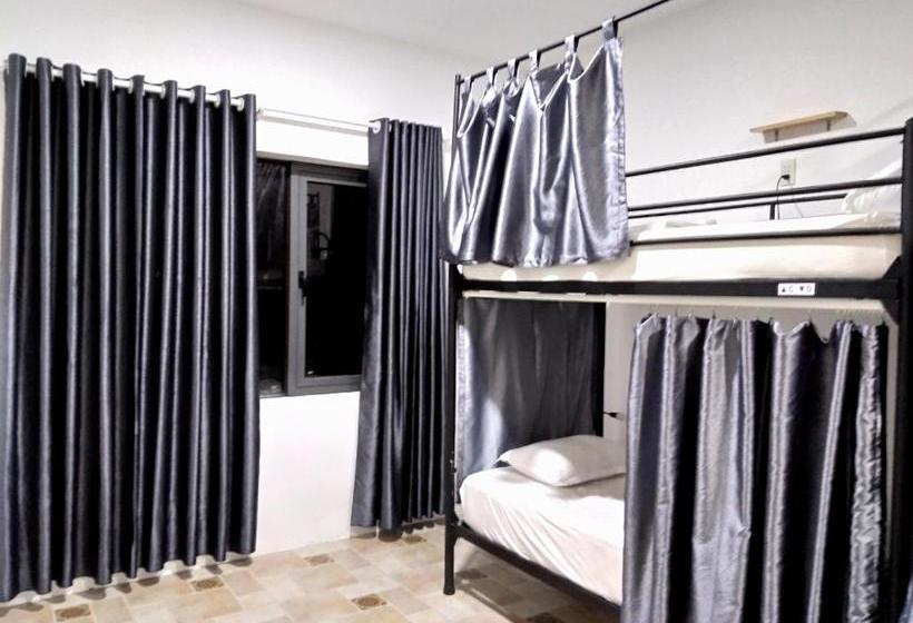 Forever Young Hostel