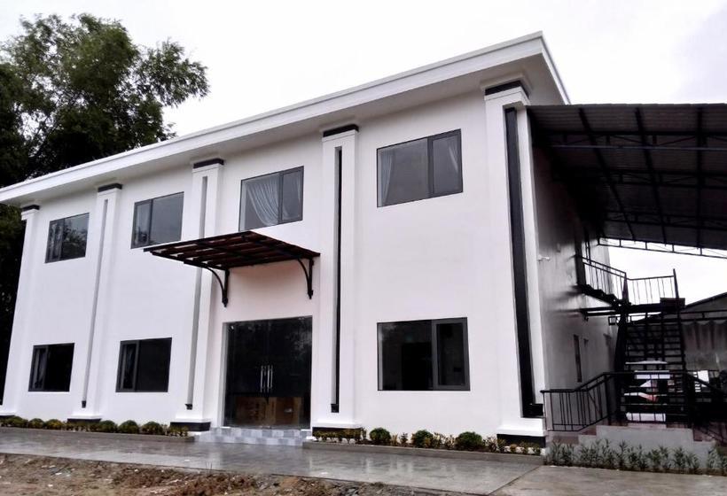 Forever Young Hostel