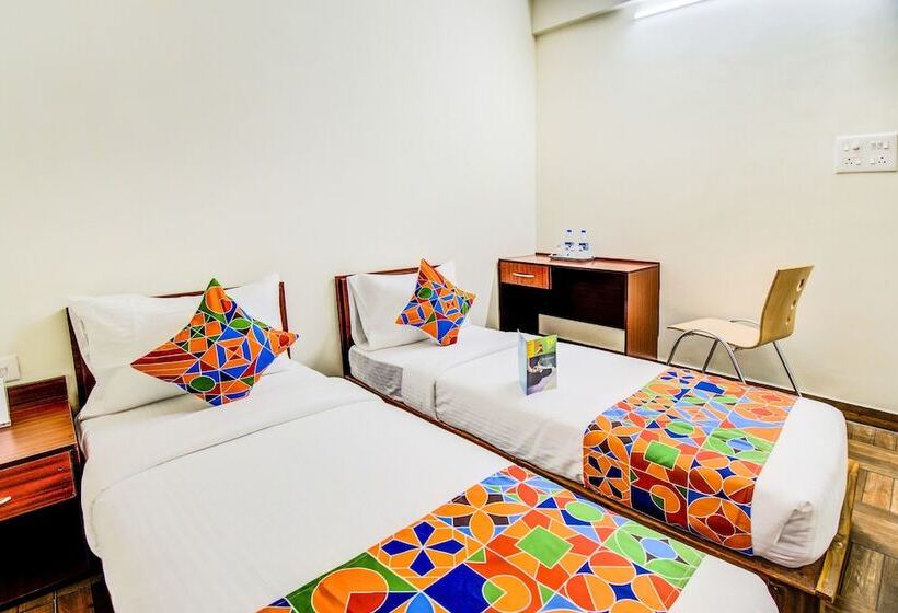 בית מלון כפרי Fabexpress The Grand Renato Suites