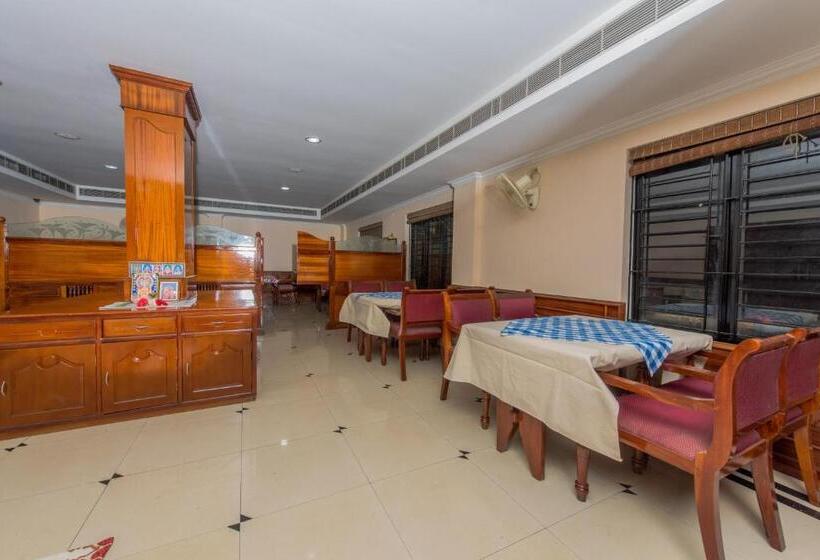 فندق Kallada Golden