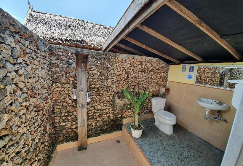 هتل Scuba Republic Beach Bungalows