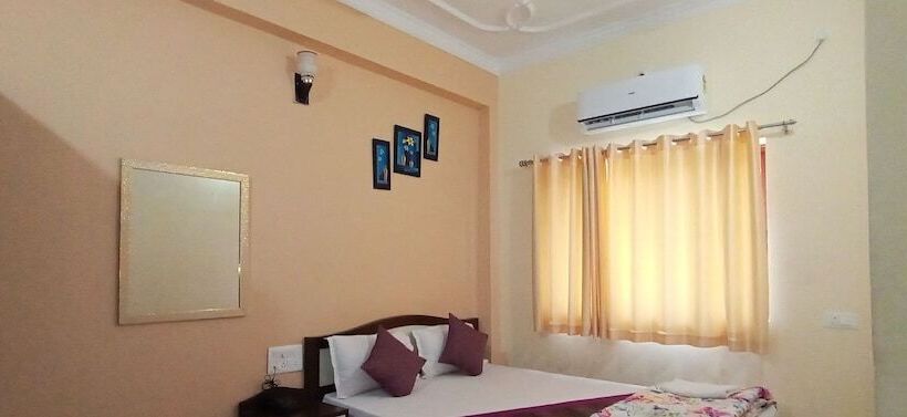 酒店 The Royal Buddha