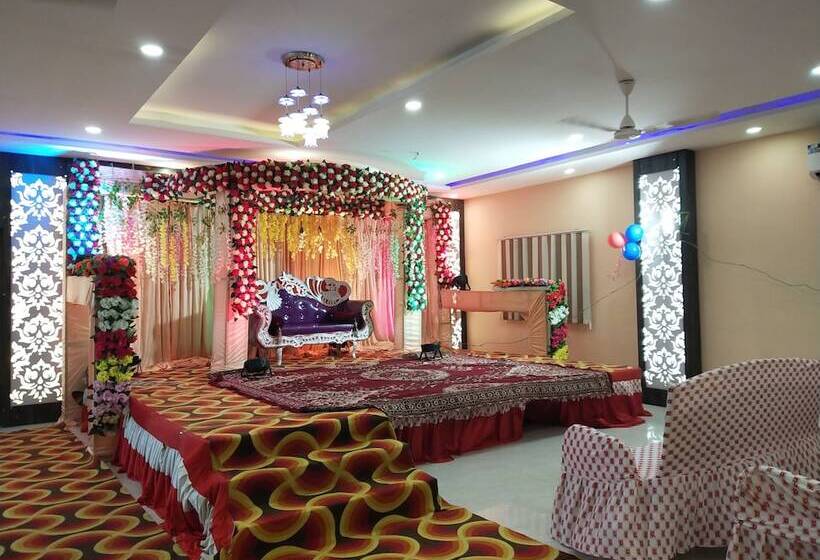 酒店 The Royal Buddha