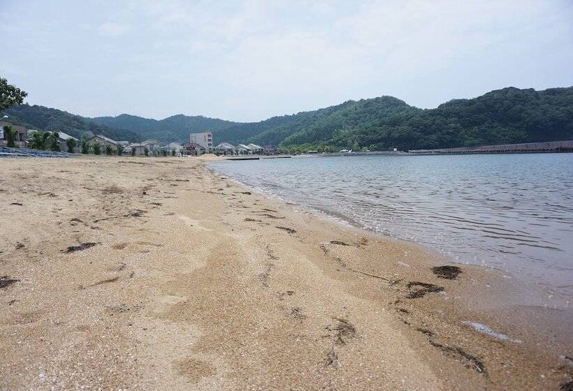 بنسيون Guesthouse Obama21:00   Hostel