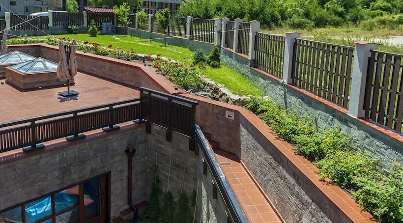 Отель 7 Pools Spa Boutique