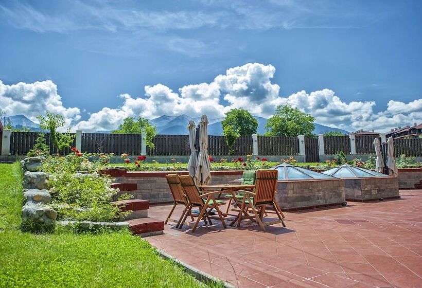 Отель 7 Pools Spa Boutique