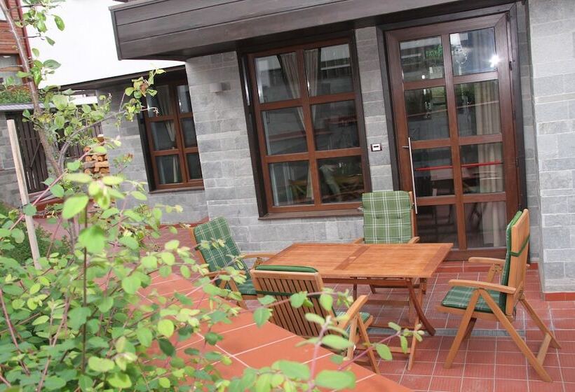 Отель 7 Pools Spa Boutique