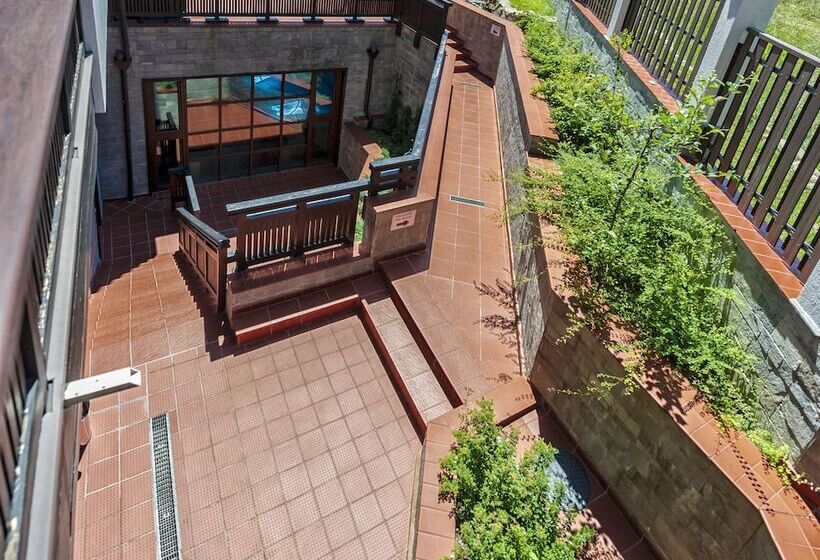 호텔 7 Pools Spa Boutique